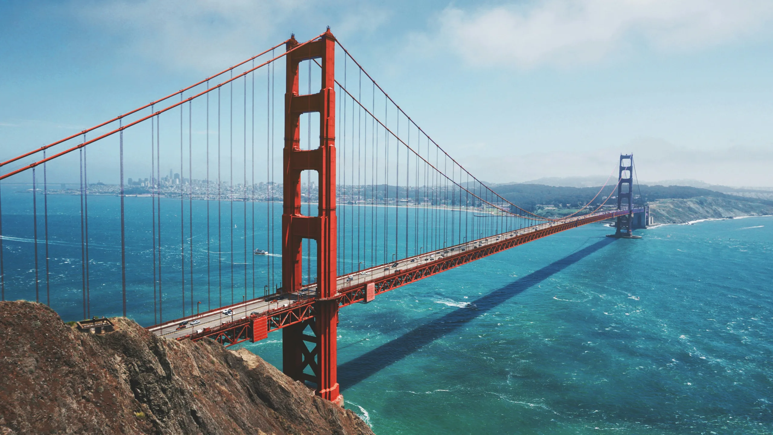 California_San Francisco_Golden Gate Bridge_maarten-van-den-heuvel-gZXx8lKAb7Y-unsplash-min