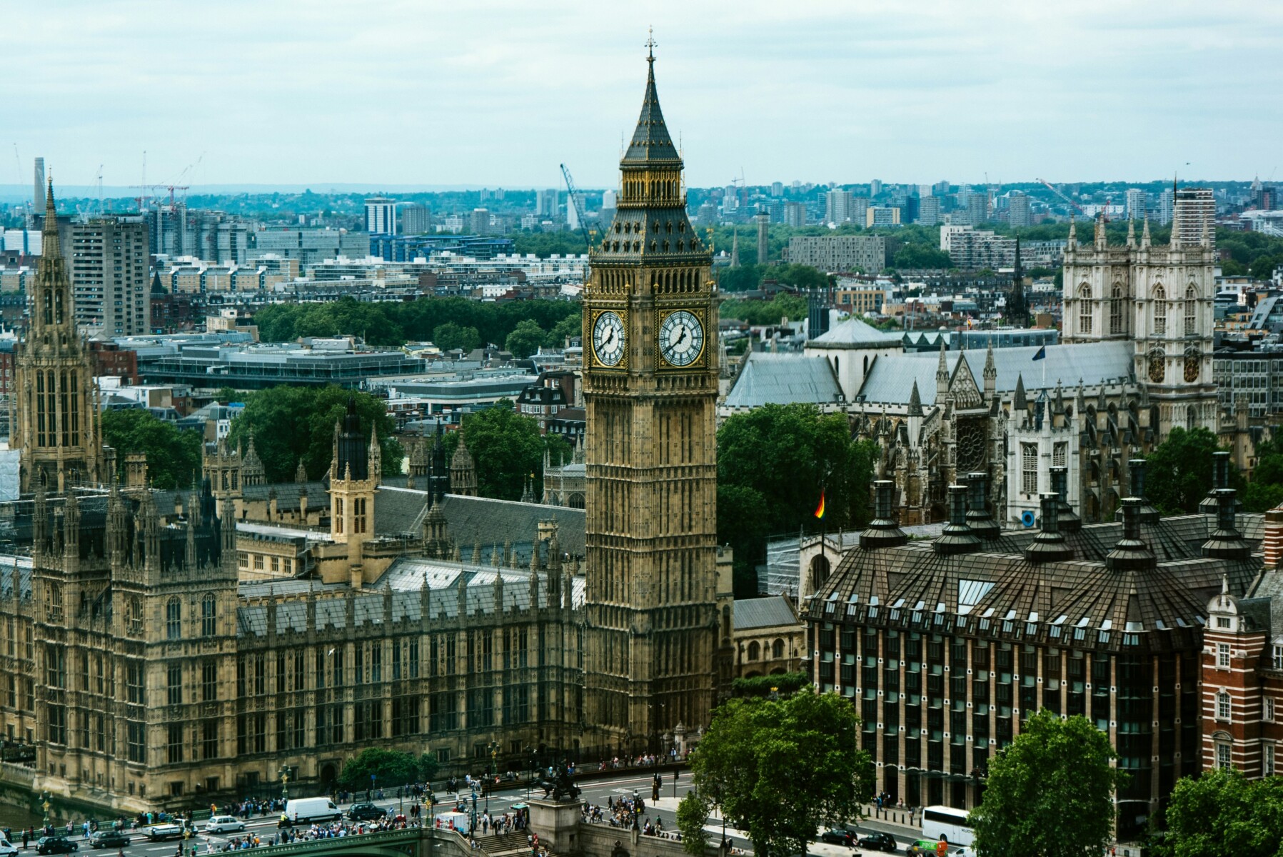 jamie-street-aLoN4KX1xSA-unsplash (1)