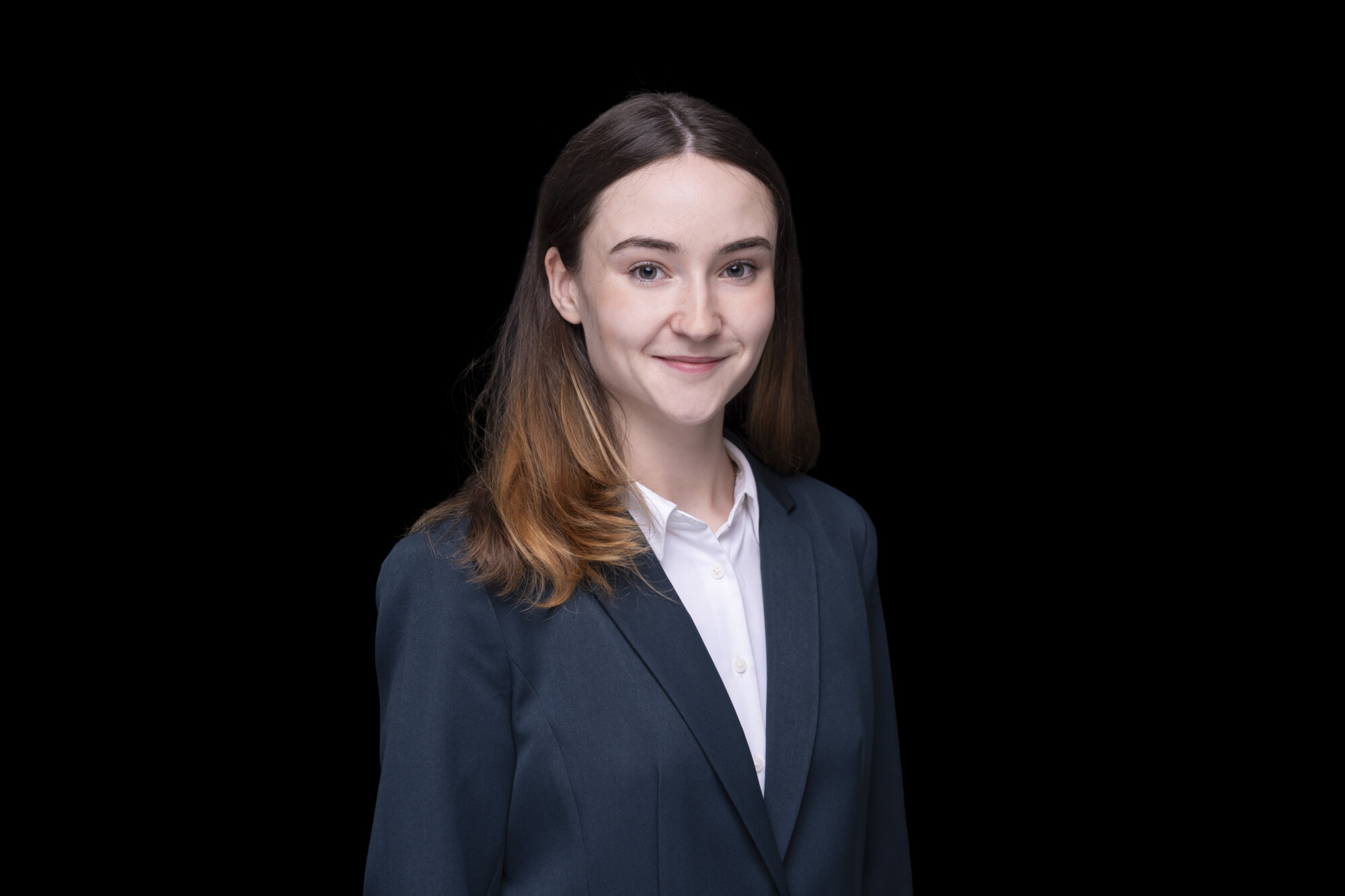 Carys Dale Website Headshot